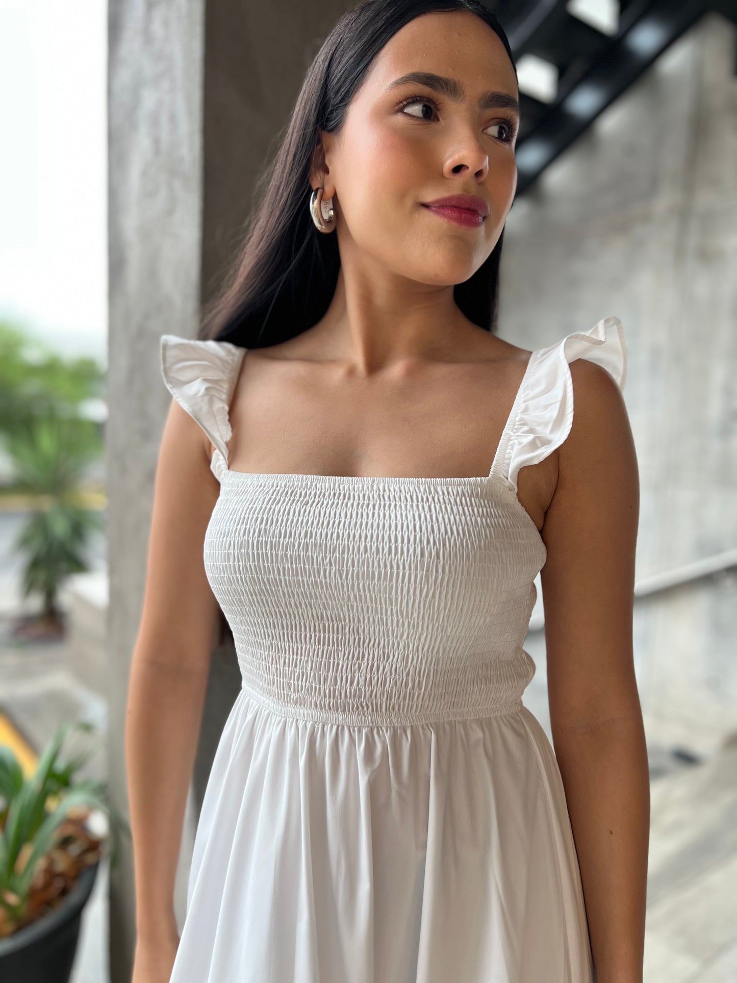 VESTIDO RESORTE BASTILLA BORDADA