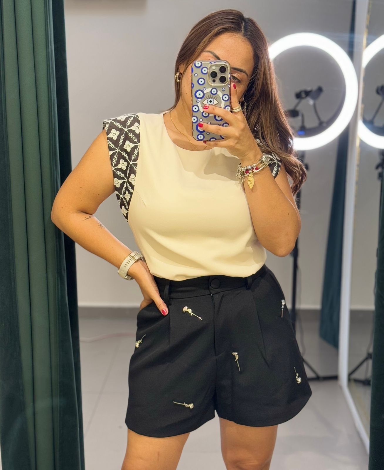 SHORT FLORES DE METAL