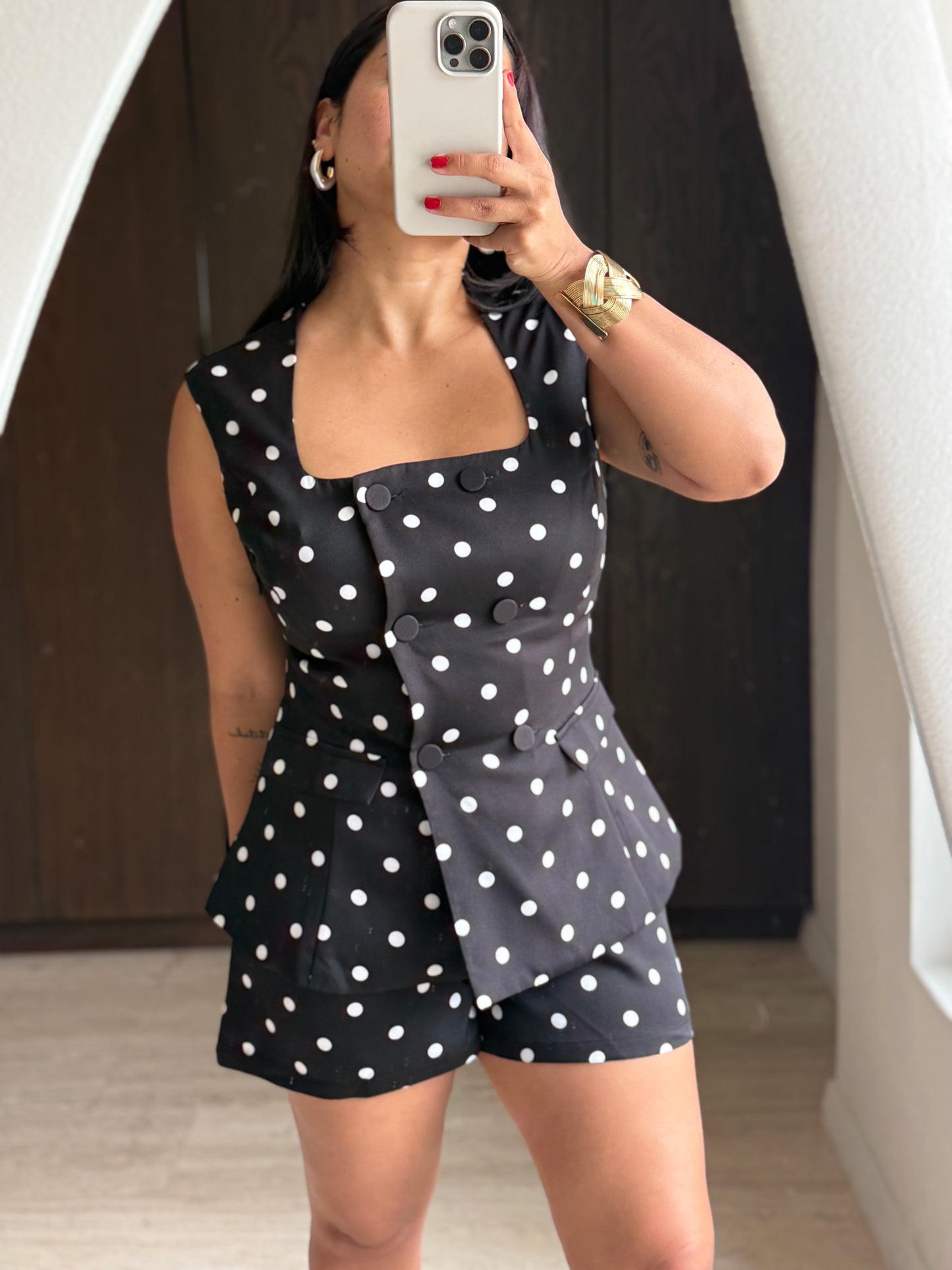 SET CHALECO/SHORT PUNTOS