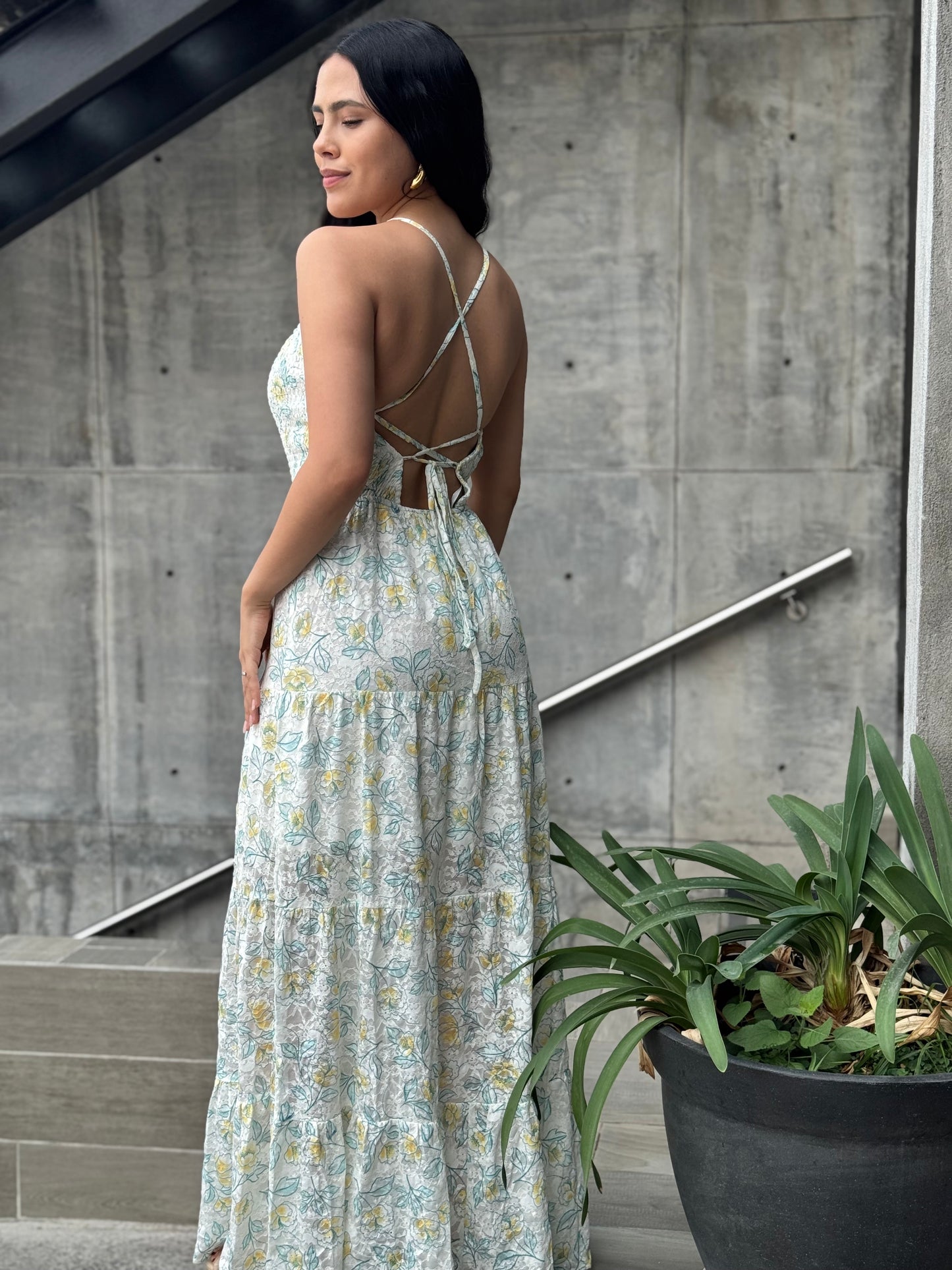 VESTIDO FLORAL ENCAJE