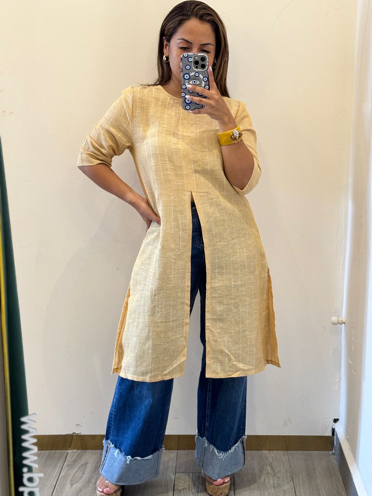 Blusa larga dividida