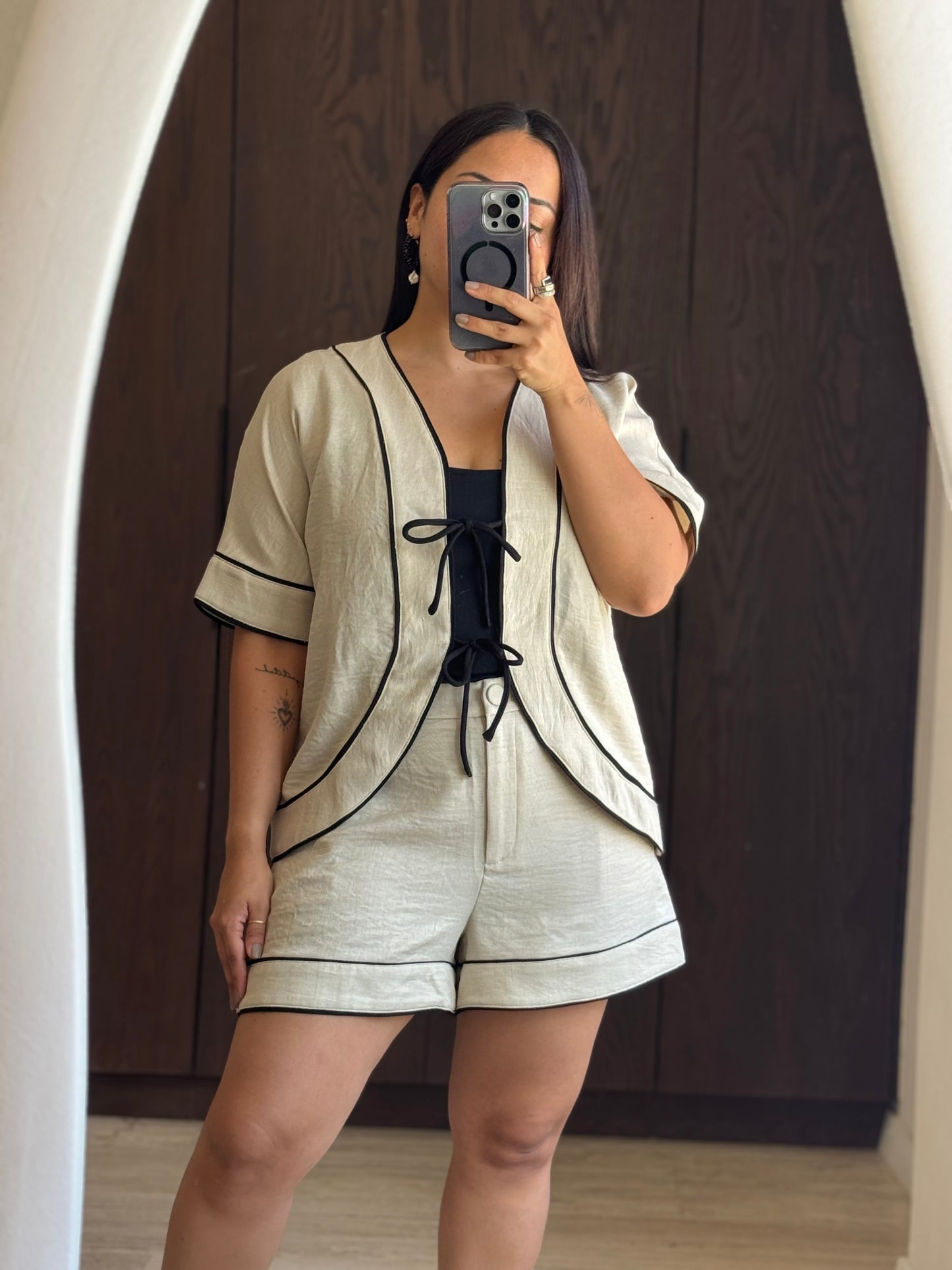 SET BLUSA NUDO/SHORT