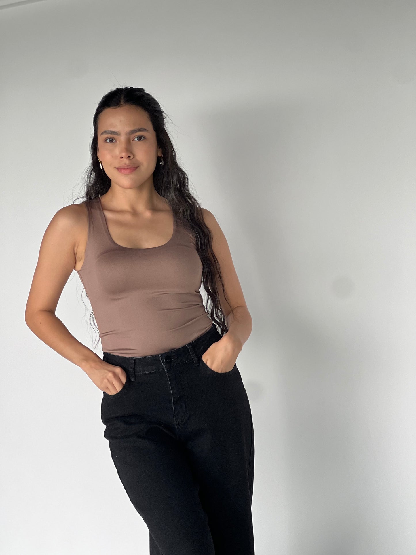 BLUSA BÁSICA TIRANTES