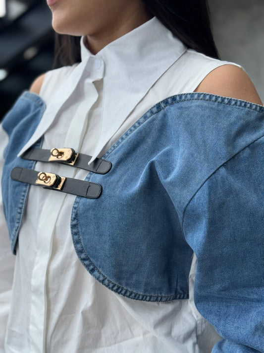 CAMISA BLANCA CON MEZCLILLA