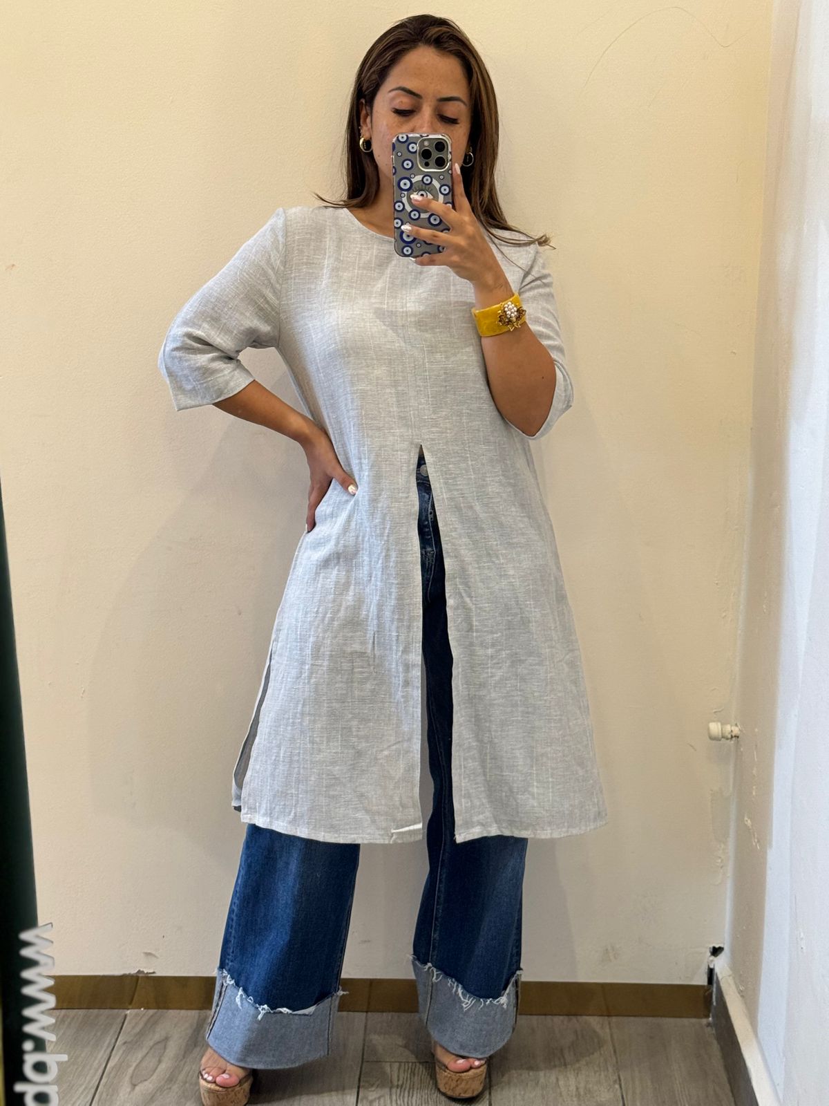 Blusa larga dividida