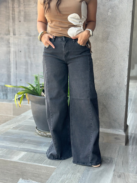 PANTALÓN ACAMPANADO