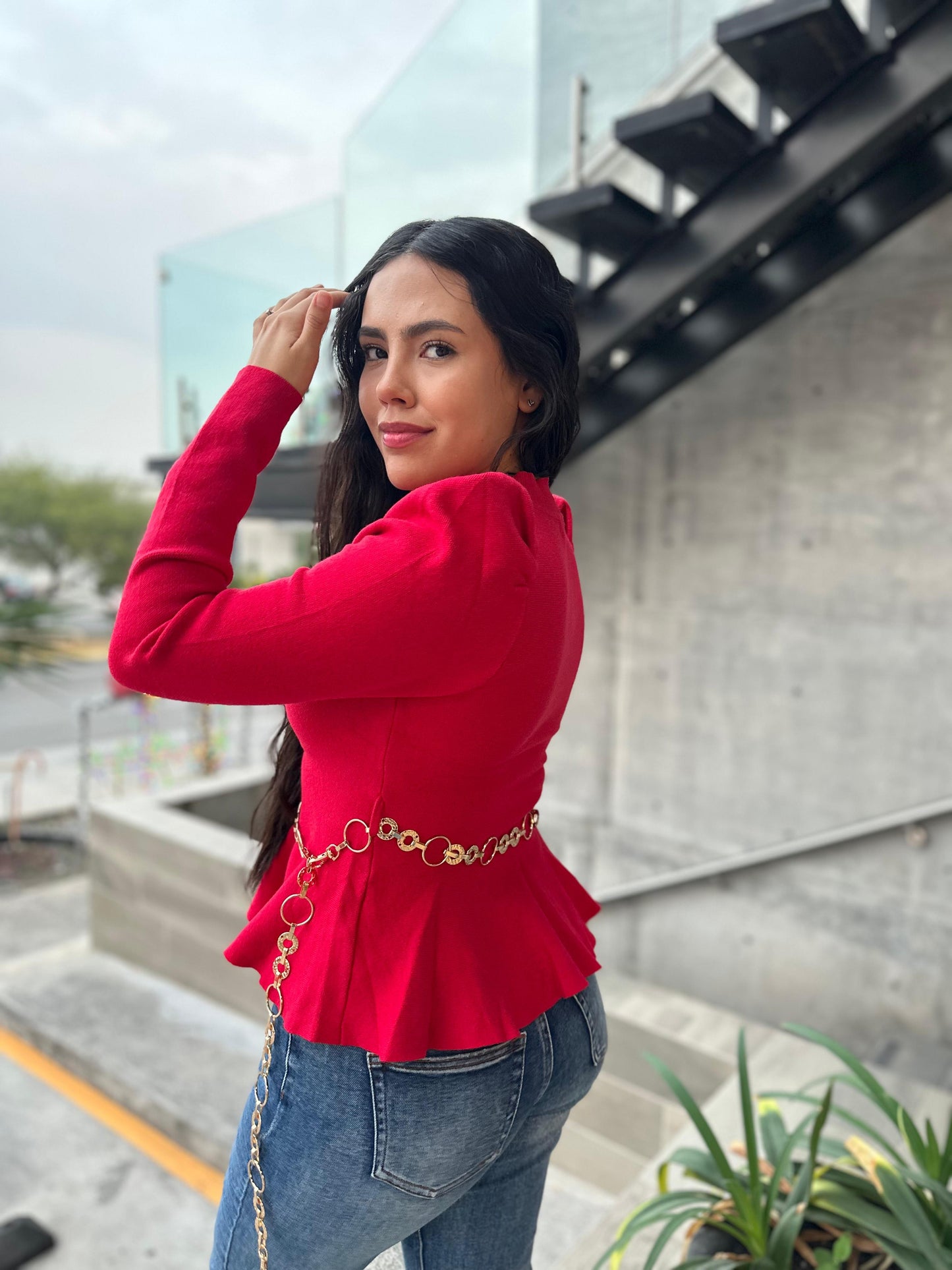 SUÉTER PEPLUM CON CINTURÓN
