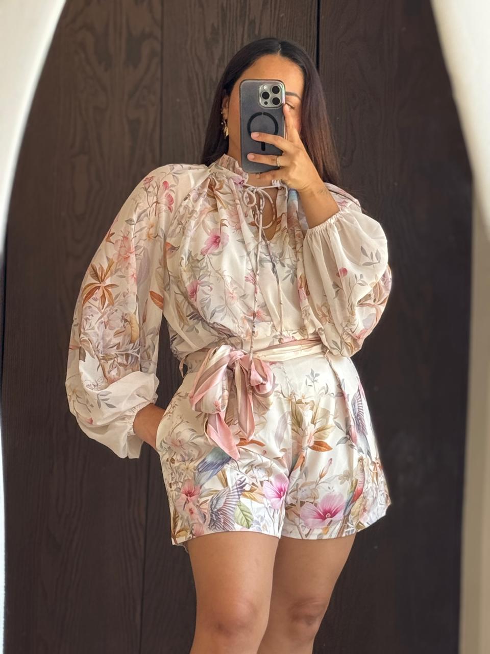 SET FLORAL CON CINTO PAÑO