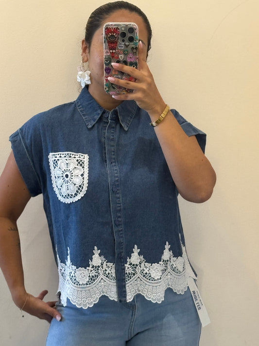 BLUSA DE ENCAJE BLANCO