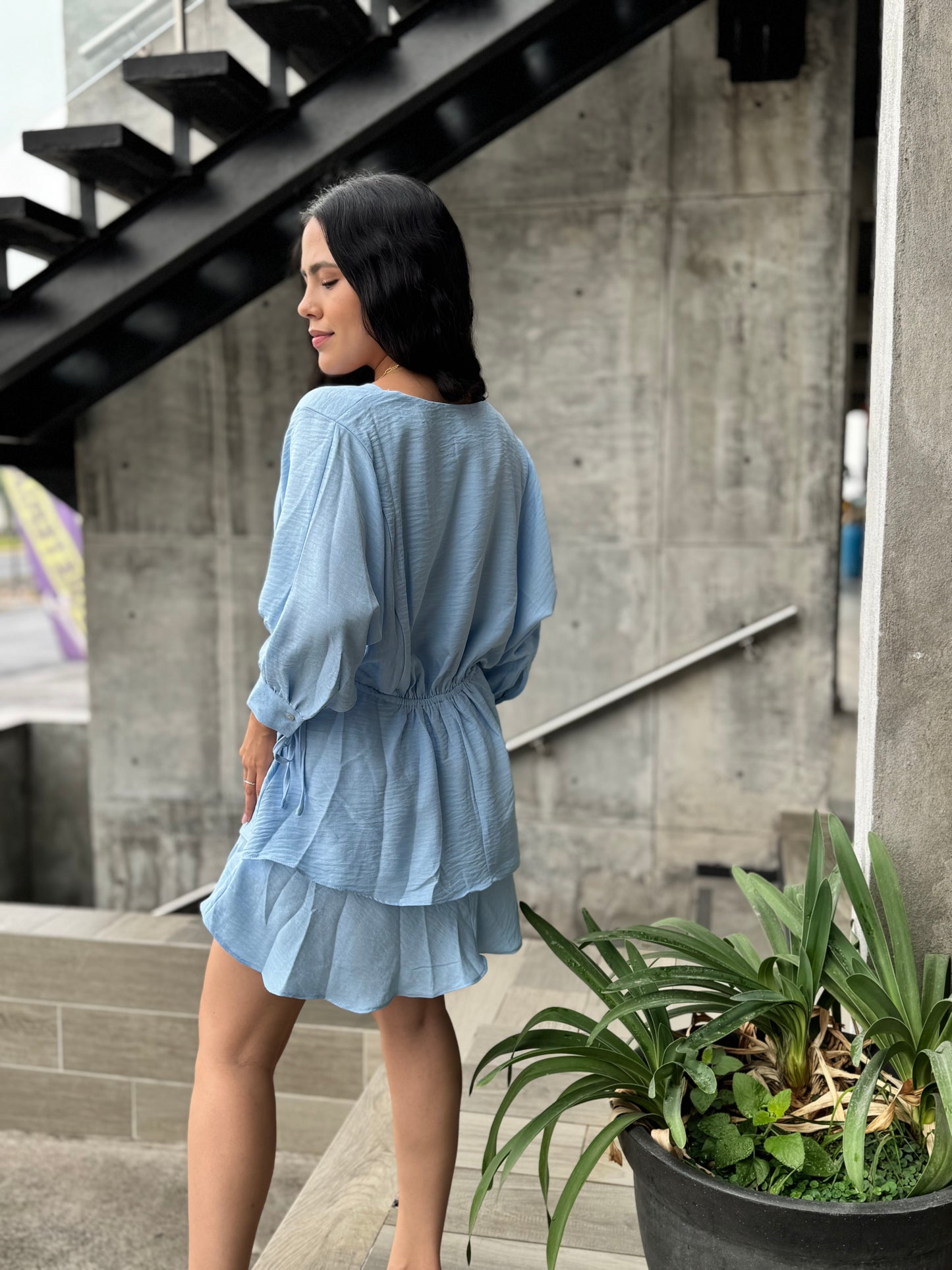 VESTIDO OLANES NUDITOS