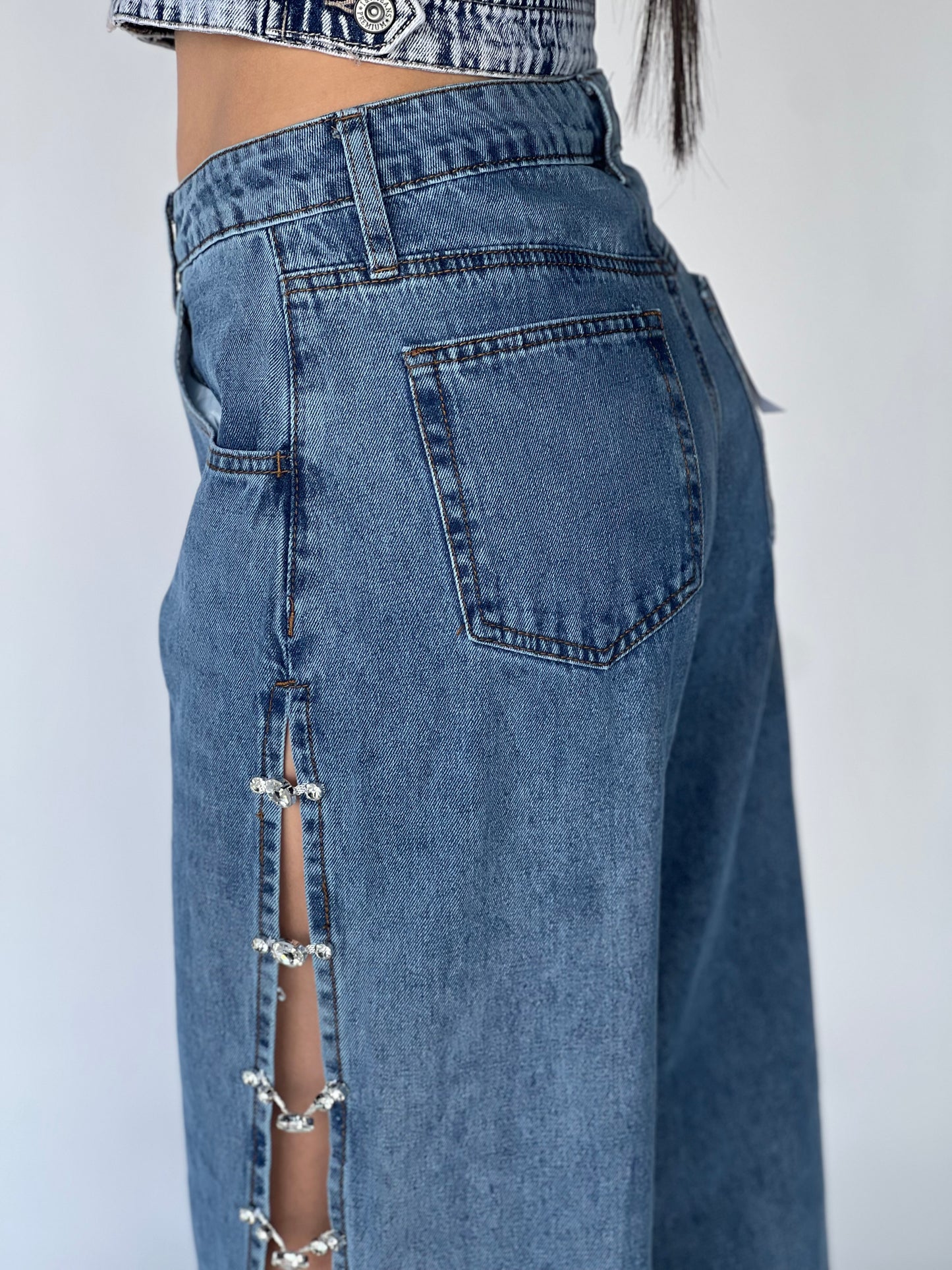 JEANS BRILLOS LATERAL