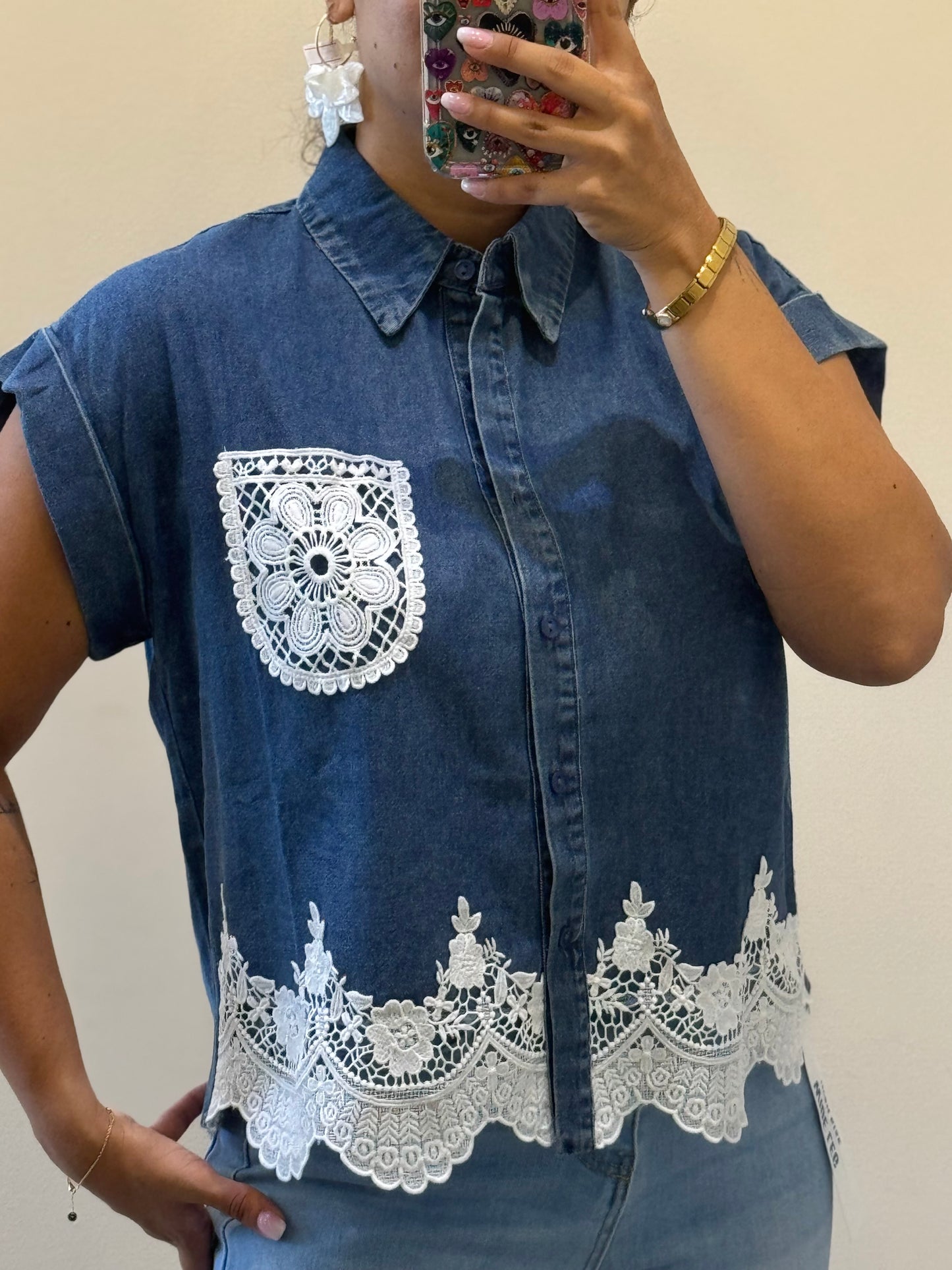 BLUSA DE ENCAJE BLANCO