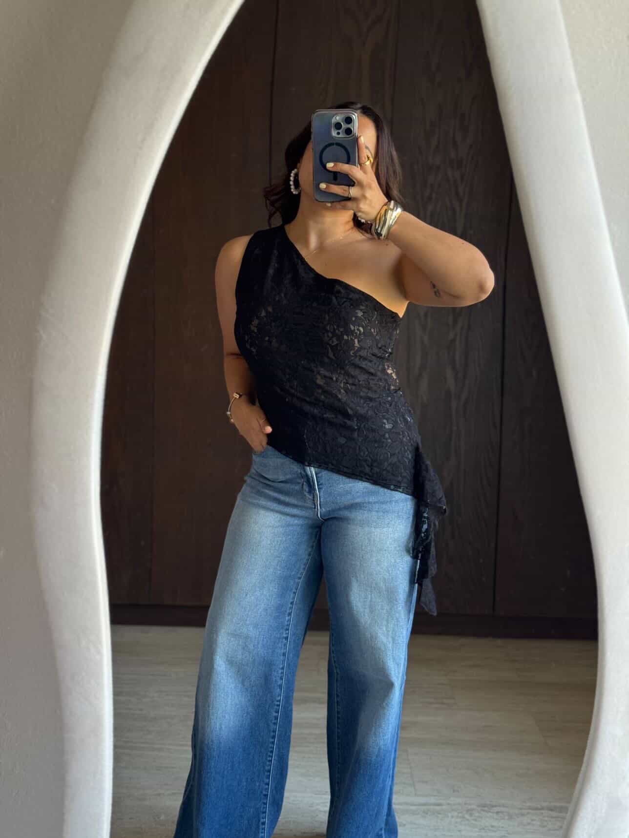 BLUSA ENCAJE ASIMETRICO