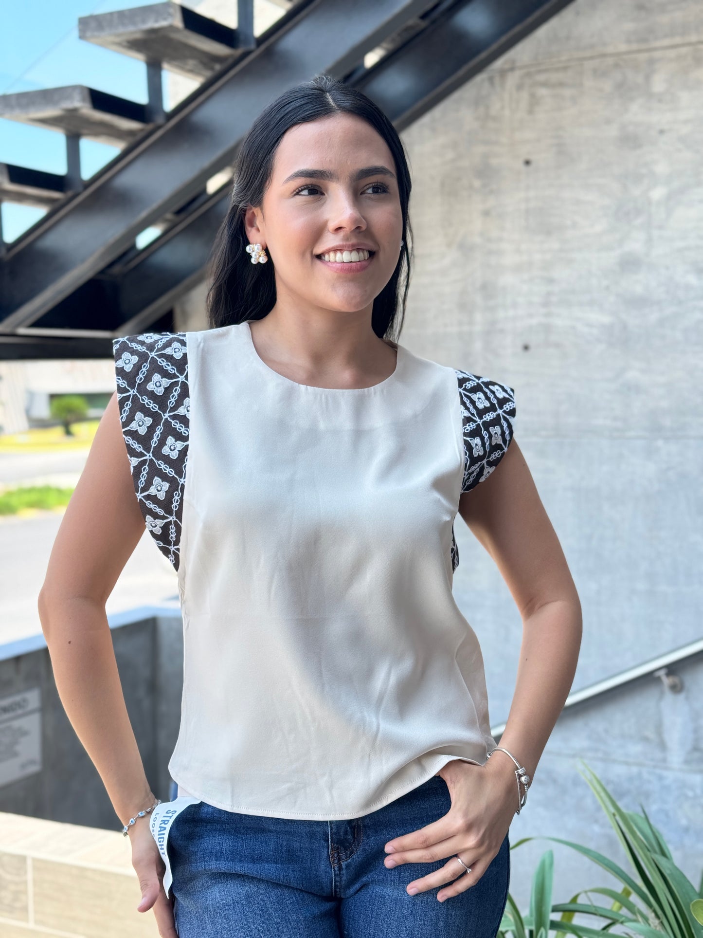 BLUSA MANGA FLORES
