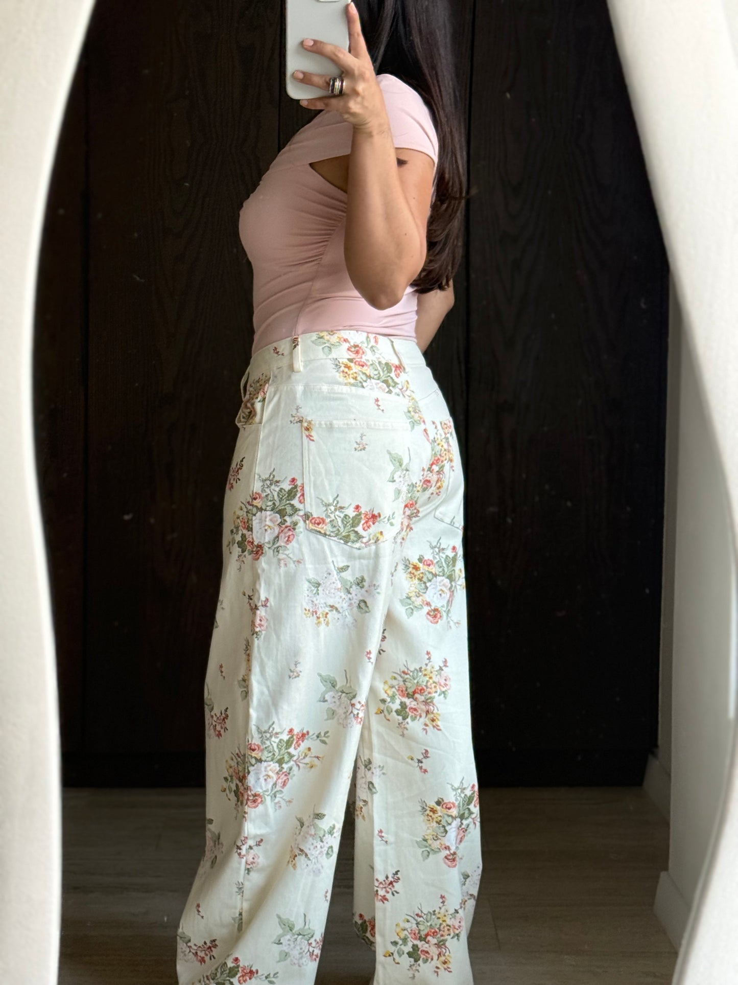 JEANS BEIGE CON FLORES