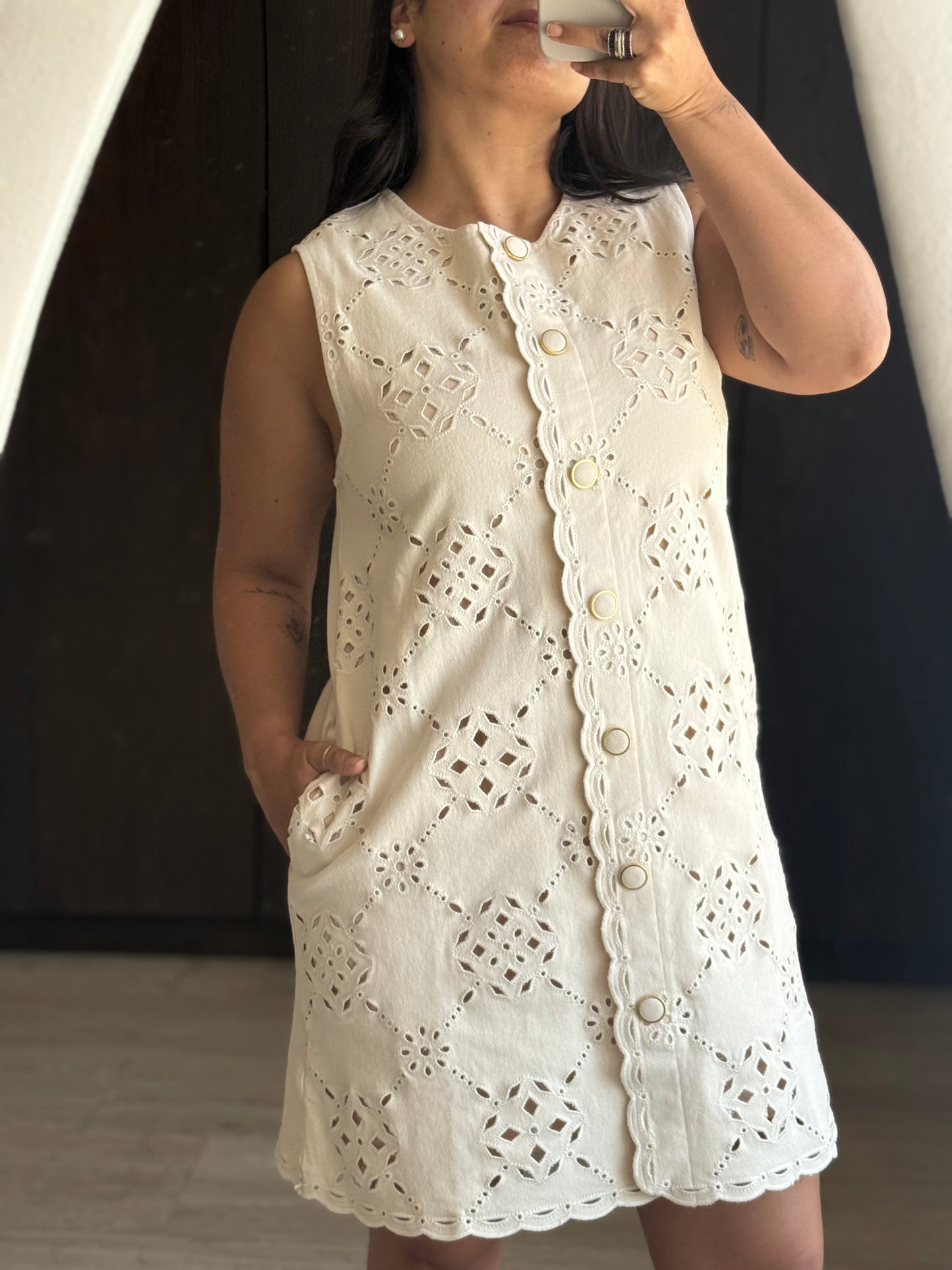 VESTIDO BEIGE BORDADO