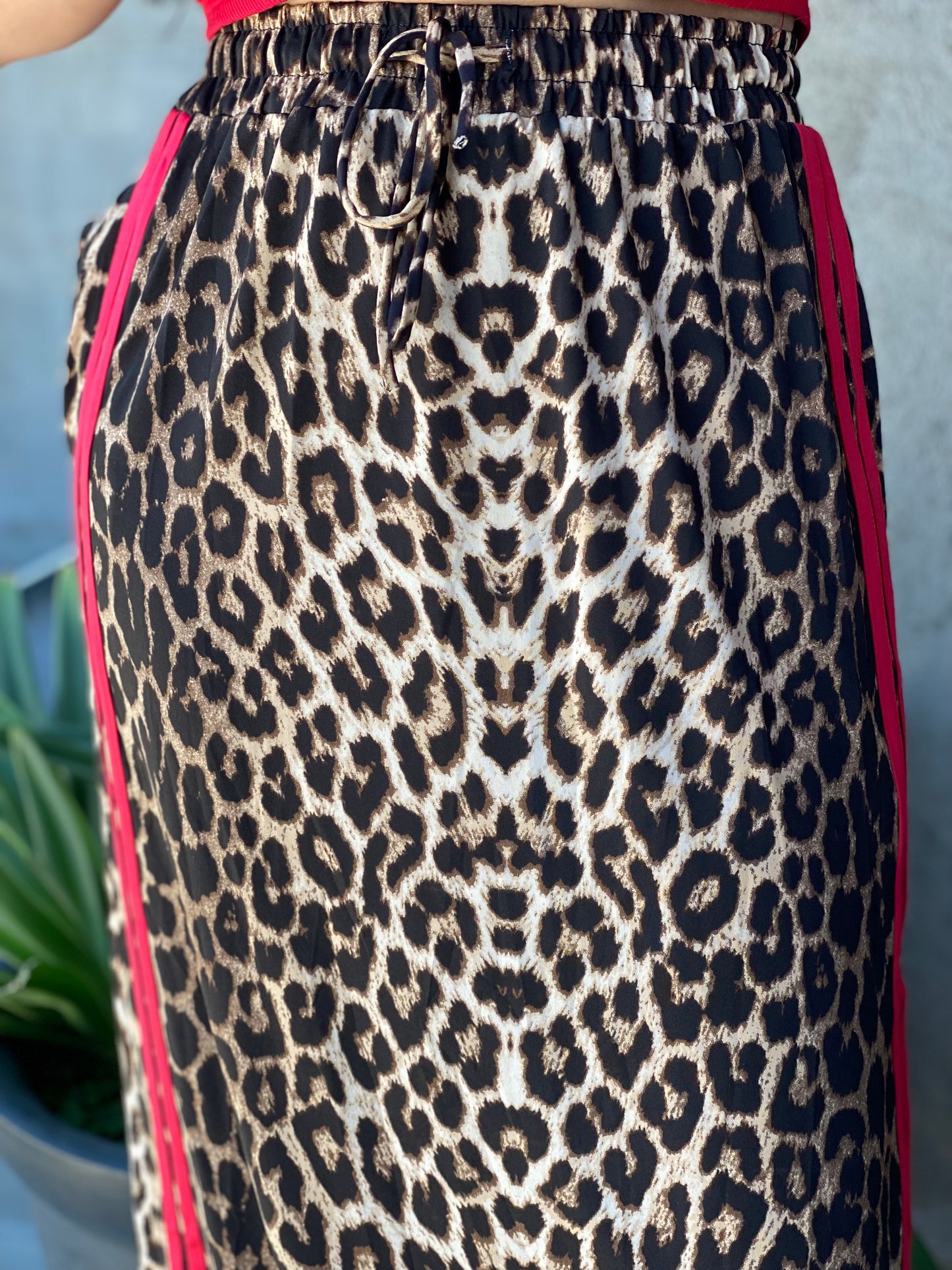 FALDA ANIMAL PRINT FRANJA ROJA