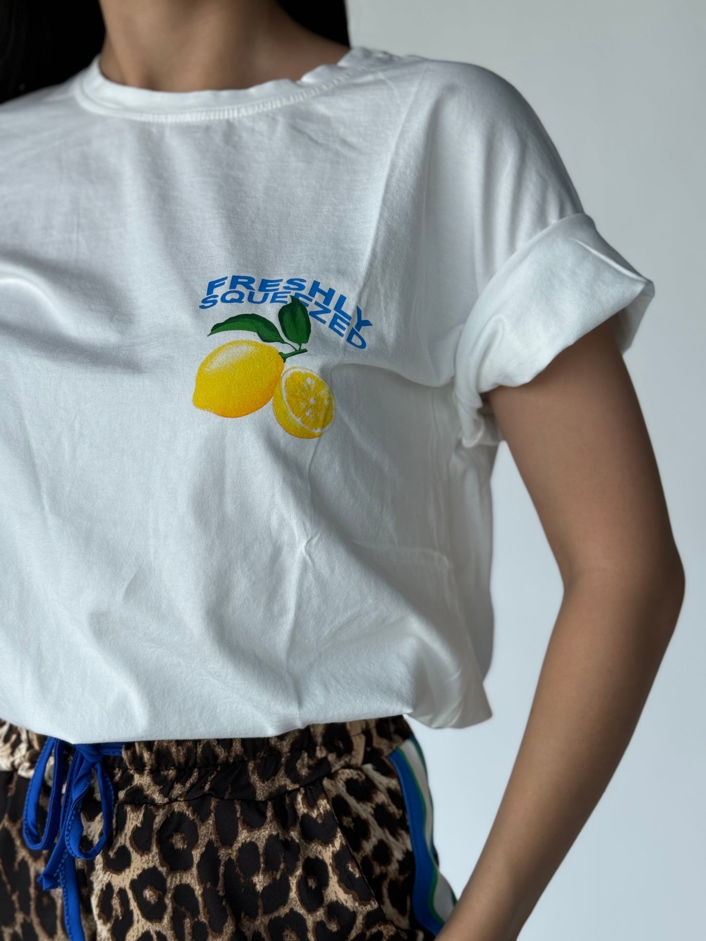 PLAYERA ESTAMPADO LIMONES