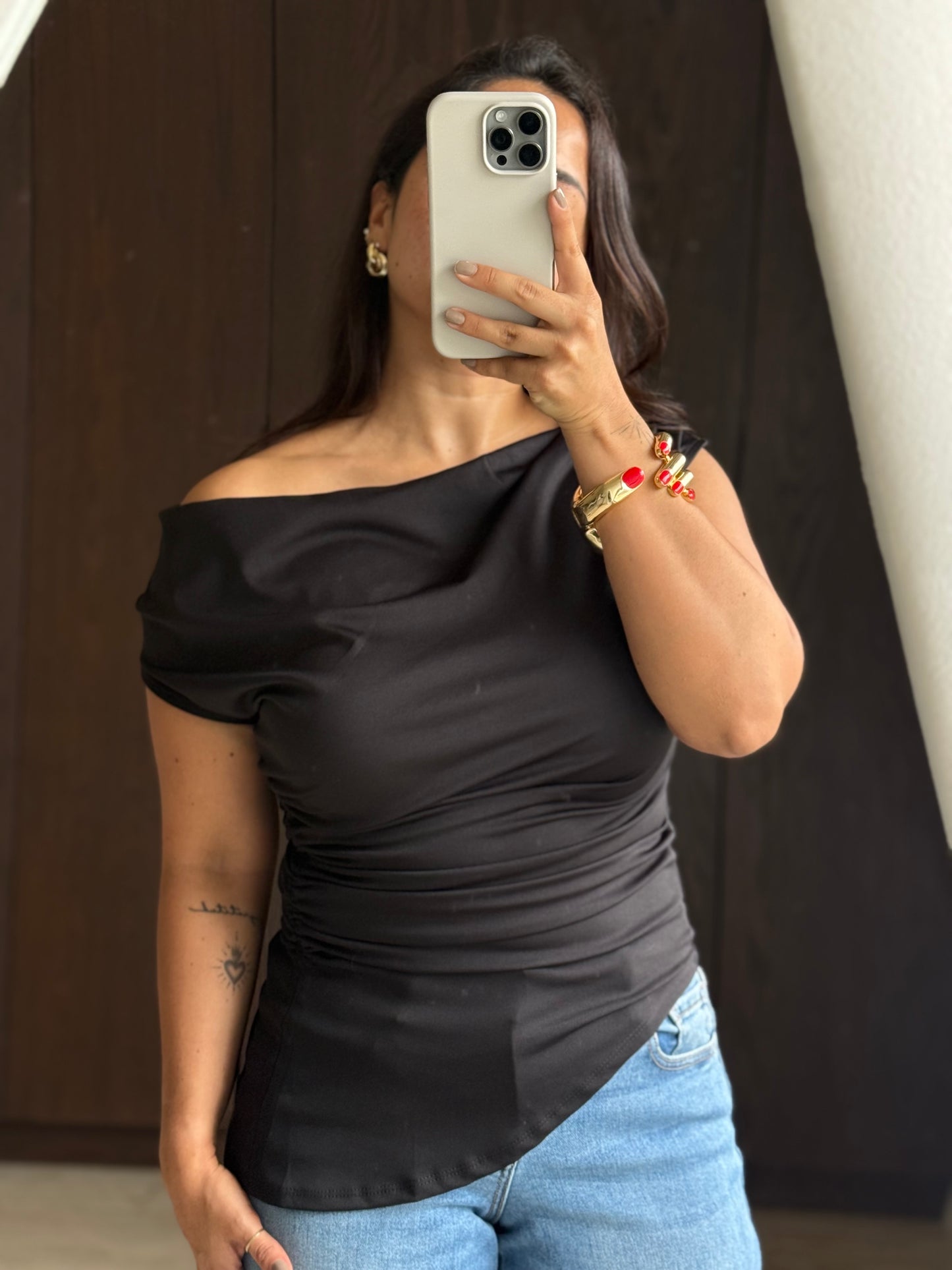 BLUSA FRUNCIDA COSTADO